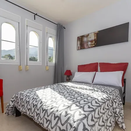Arenal Golf Holidays Apartamento *